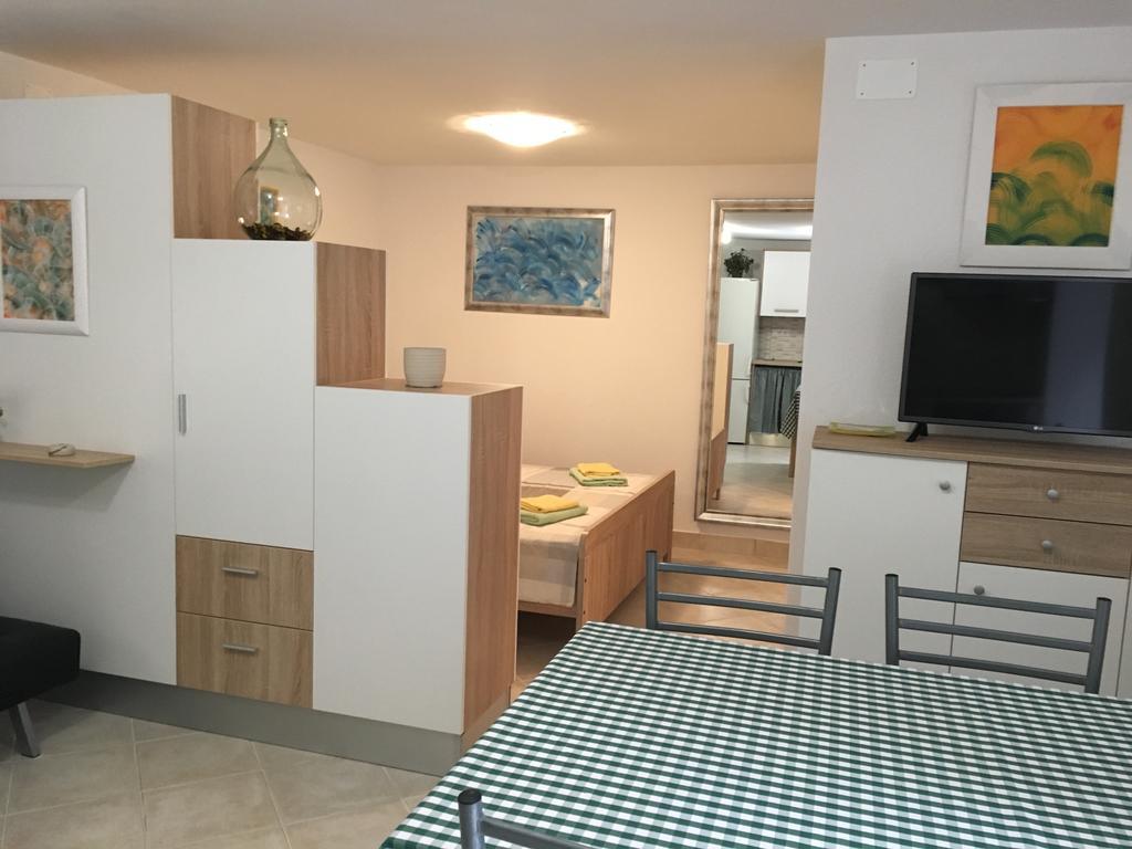 Apartment Filipas Cres Eksteriør billede